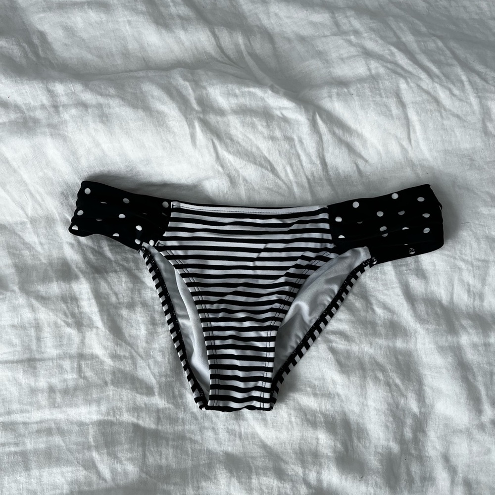 Roxy black and white bikini bottom XS